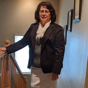 Meet your Posher, Idalia